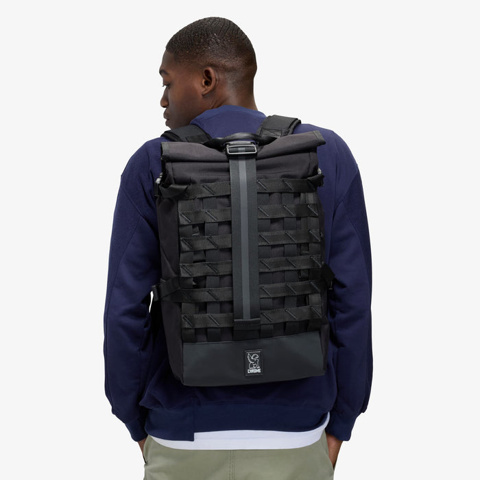 Barrage 22L shown on a person #color_black