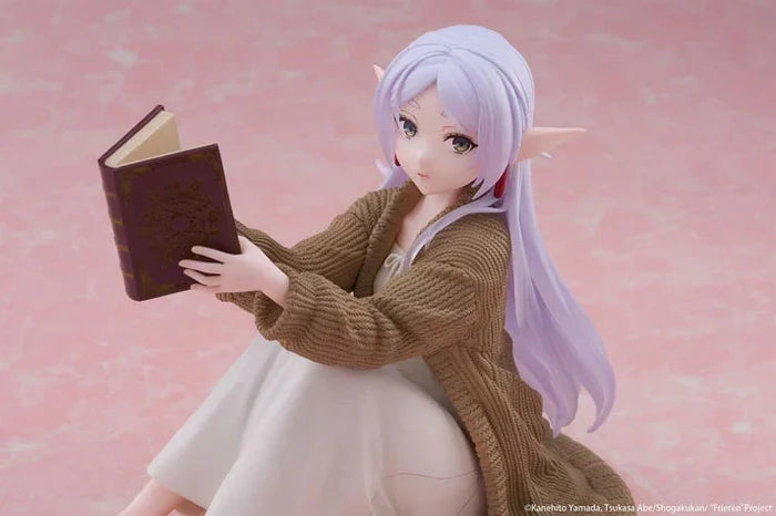 Frieren: Beyond Journey's End Desktop Cute Figure - Frieren (Roomwear Ver.)