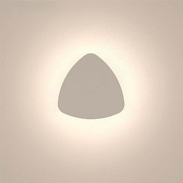 Plak Triangular Magnetic Wall Light