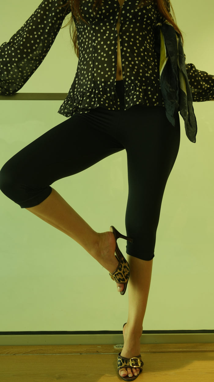 Sally Black Capris
