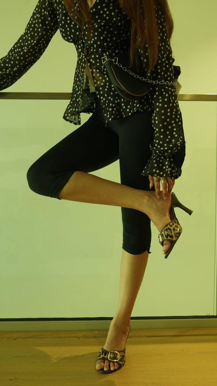 Sally Black Capris